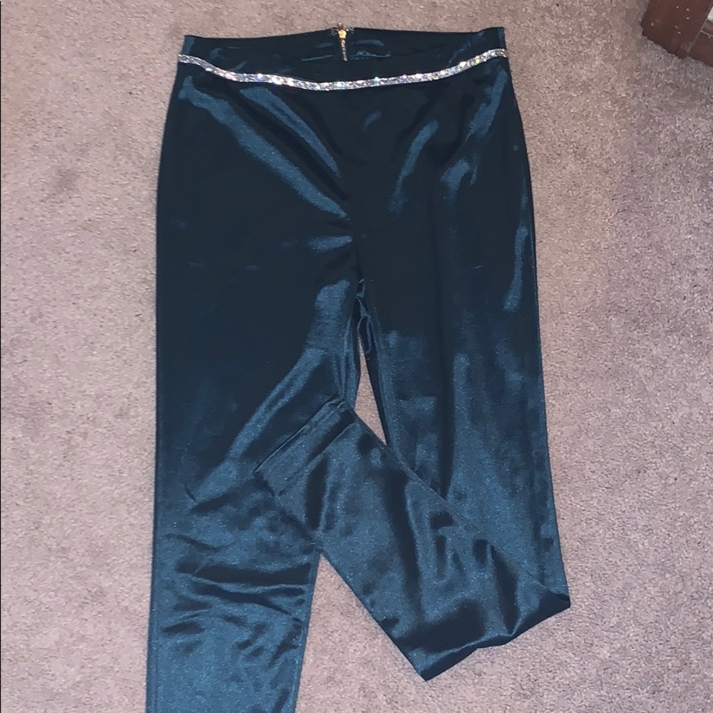 Pants and crop top (2 piece set)